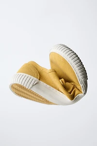 BAREFOOT SNEAKERS