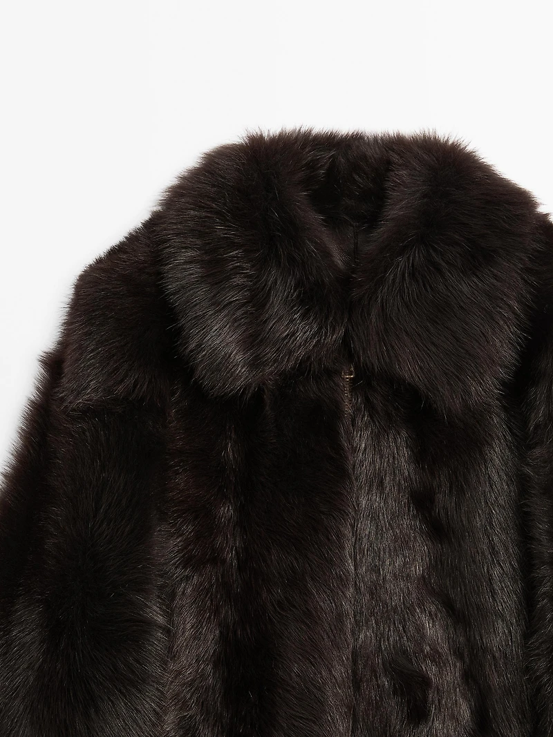 Short leather jacket with fur