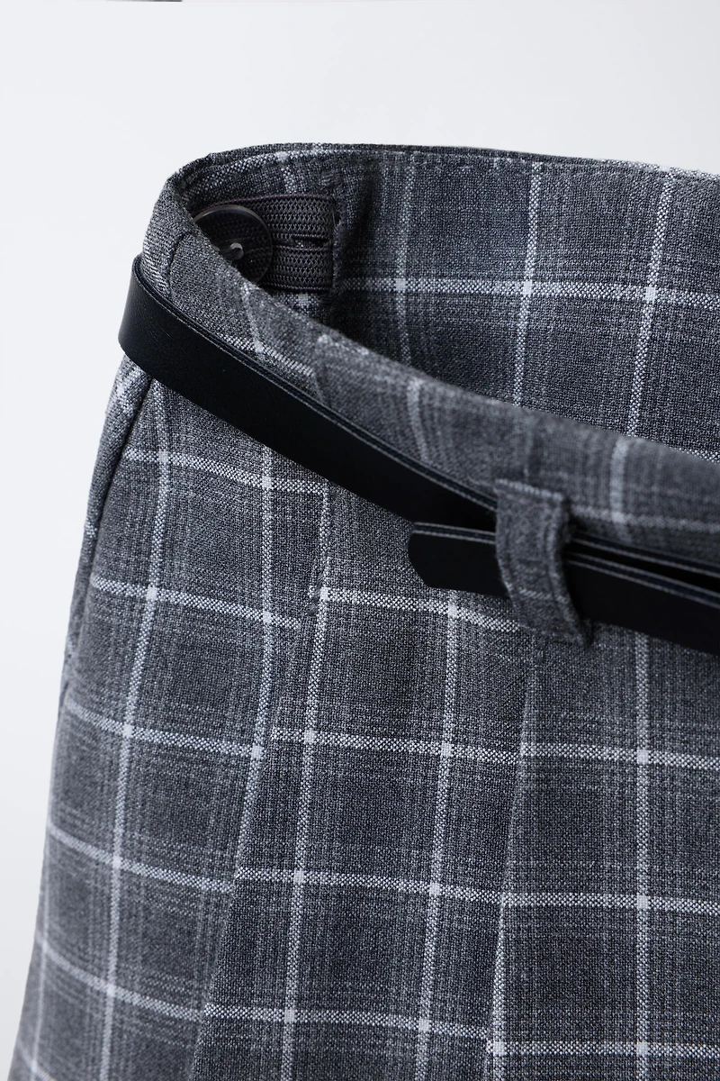 JUPE-SHORT À CARREAUX AVEC CEINTURE