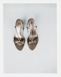 KNOT STRAP LEATHER SANDALS