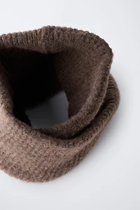 CROSSOVER KNIT NECK WARMER