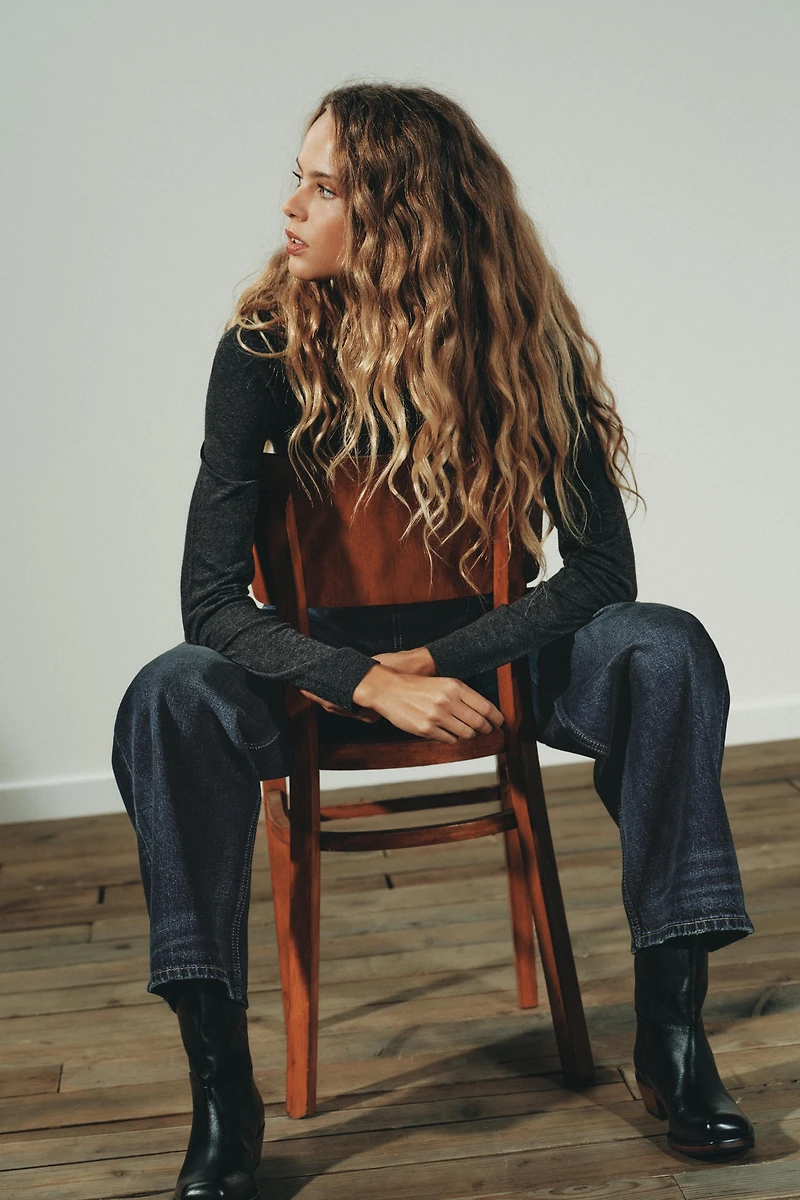 WOOL V-NECK SWEATER