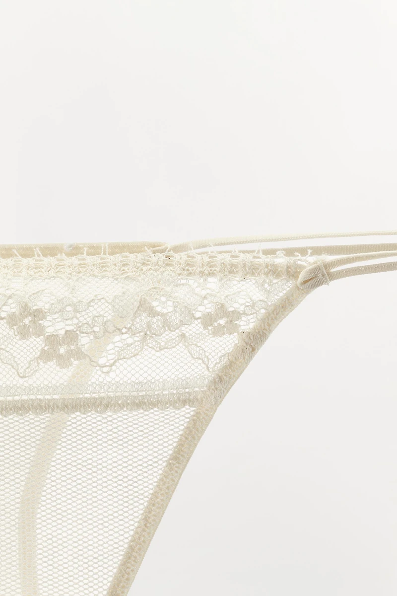LACE THONG