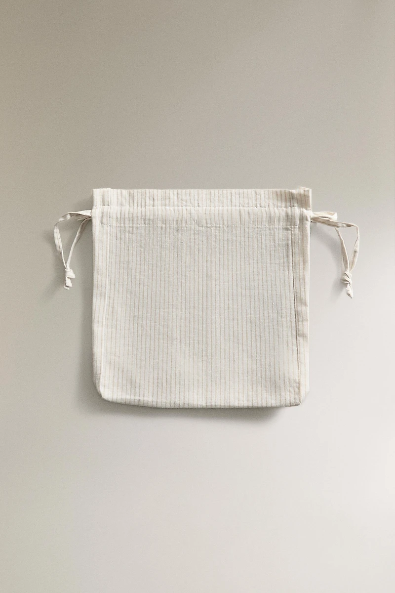 STRIPED BAG WITH DRAWSTRING CLOSURE