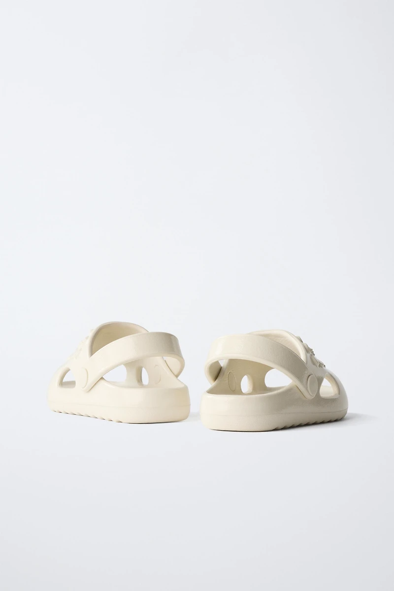 FANTASY SLIDE SANDALS