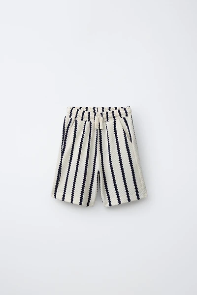 TEXTURED STRIPED KNIT SHORTS