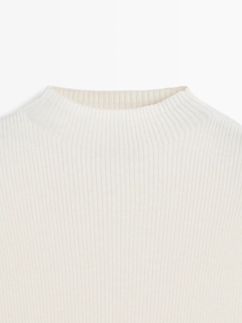 Knit dress with matching detail