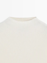 Knit dress with matching detail