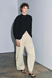 FINE KNIT CAPE TOP