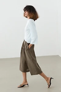 Flowing melange linen Bermuda shorts