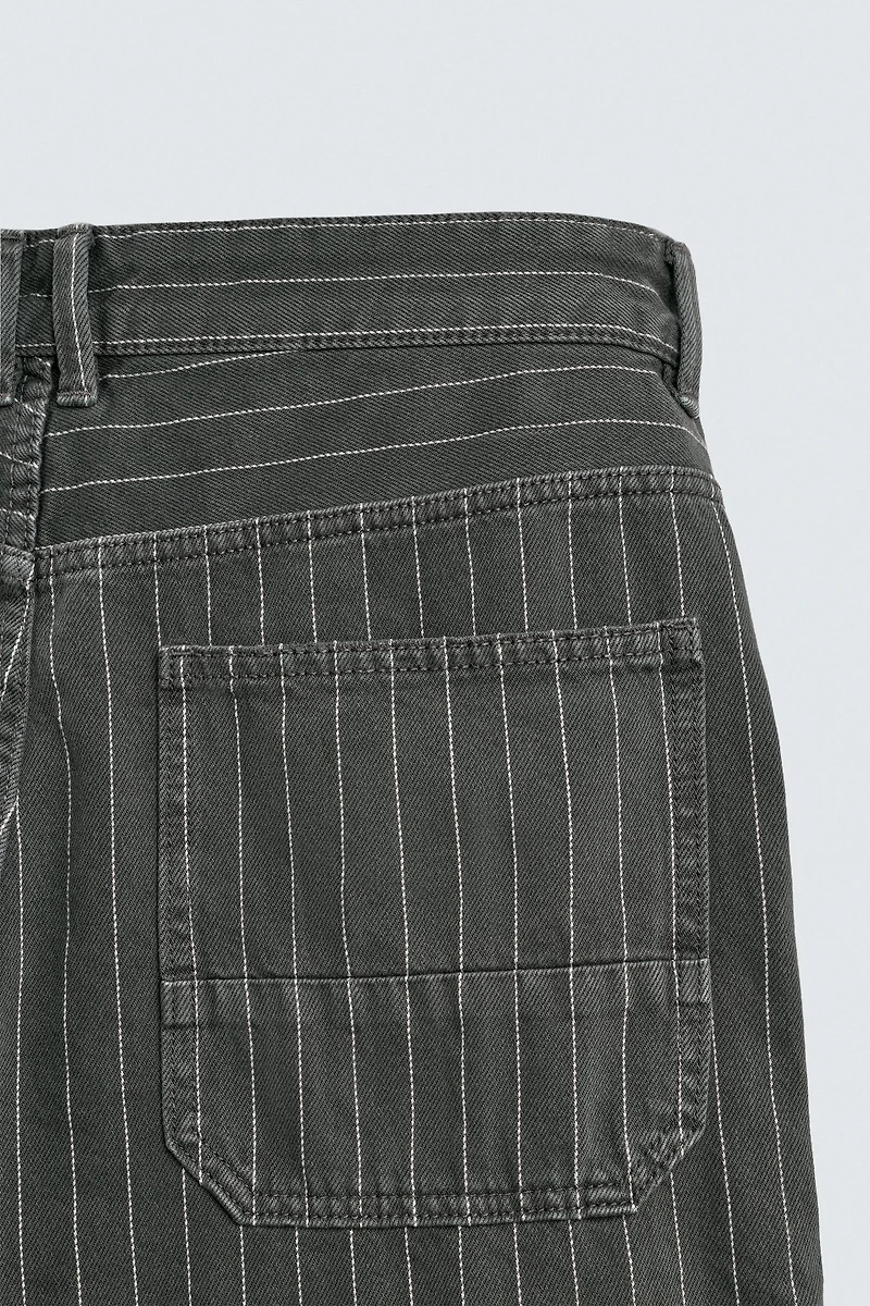 BAGGY FIT PINSTRIPE PANTS