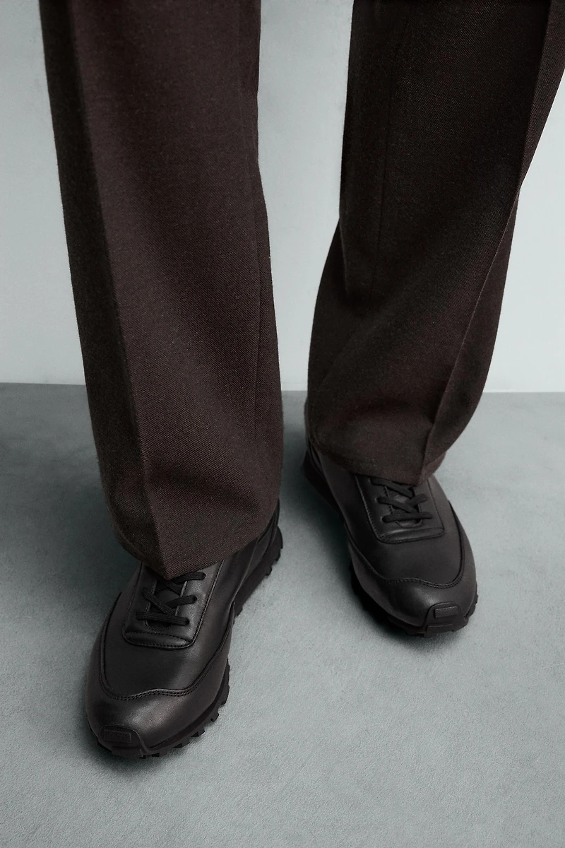 LEATHER CASUAL SNEAKERS