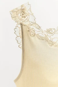 RIB KNIT LACE TOP