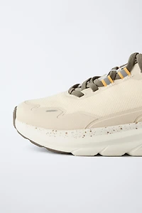 SNEAKERS WITH SOLE DETAIL