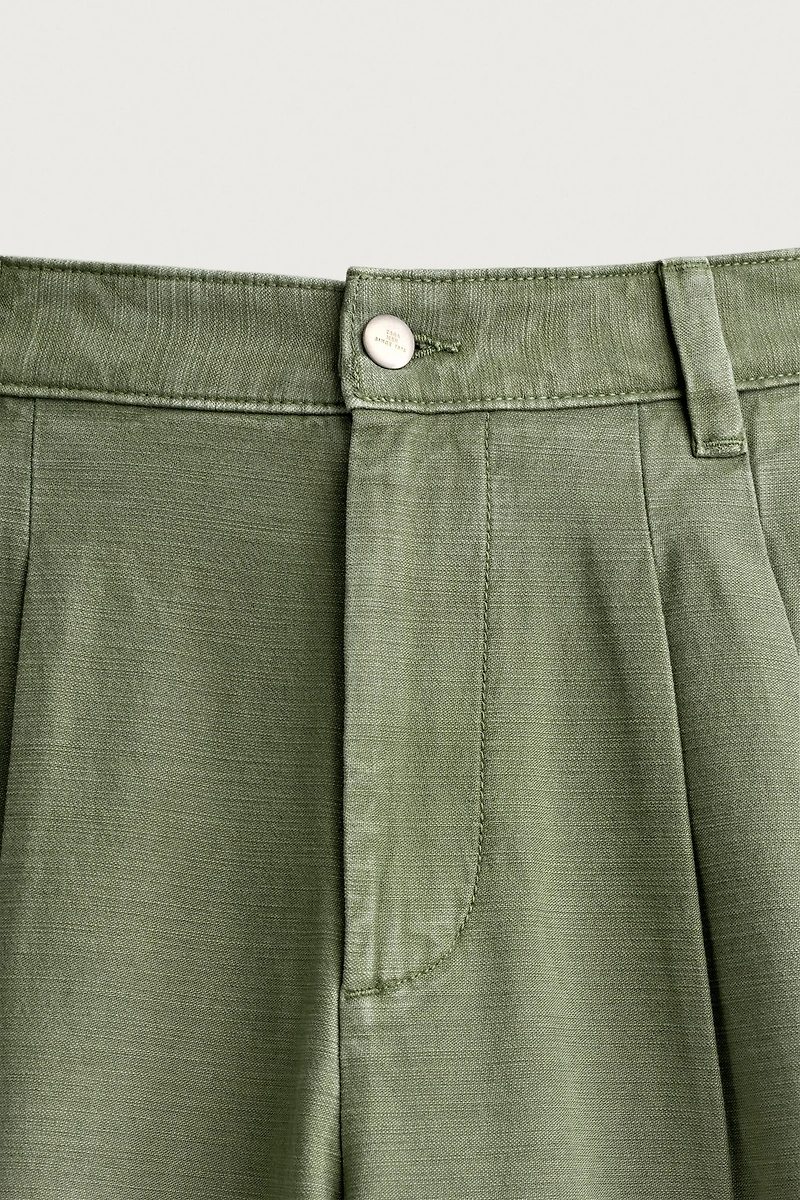 BAGGY FIT PLEATED CHINO PANTS