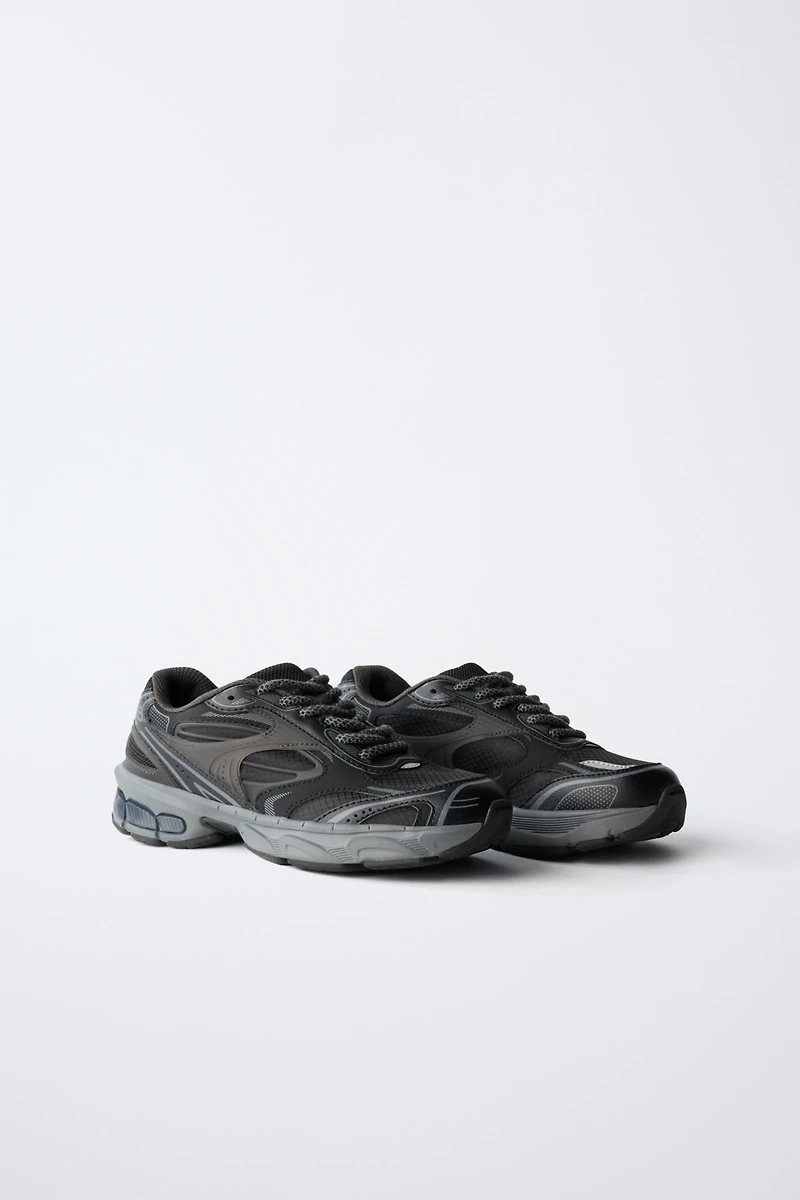 MULTI-PIECE SNEAKERS