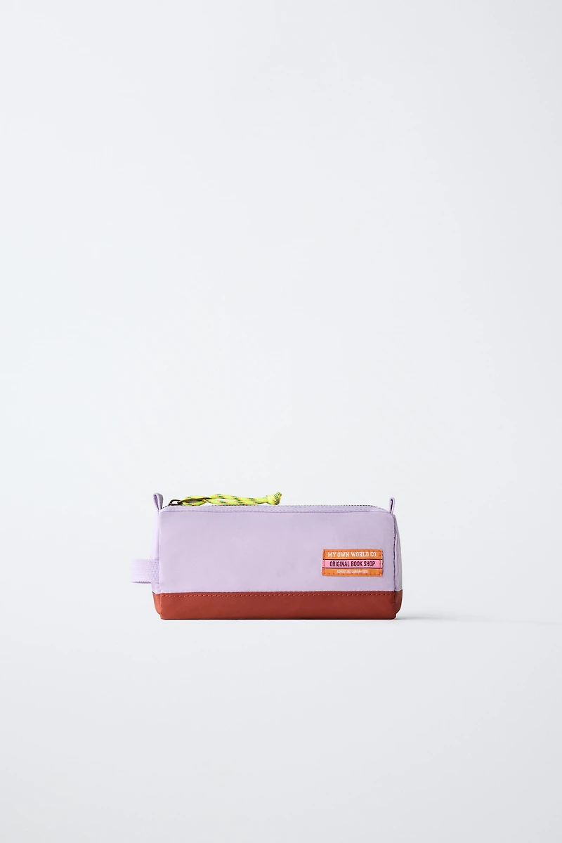 MULTICOLOR TOILETRY BAG