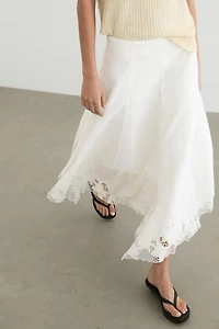 Jupe midi évasée brodée
