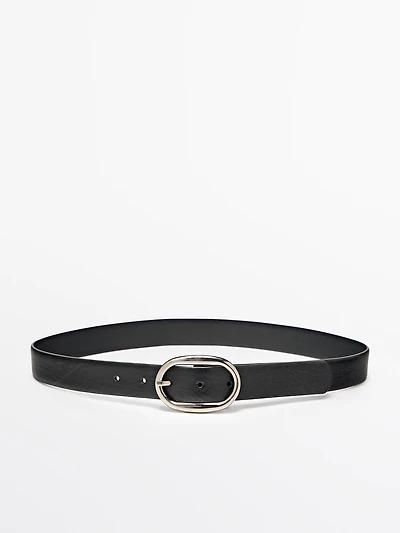 Leather belt with oval buckle