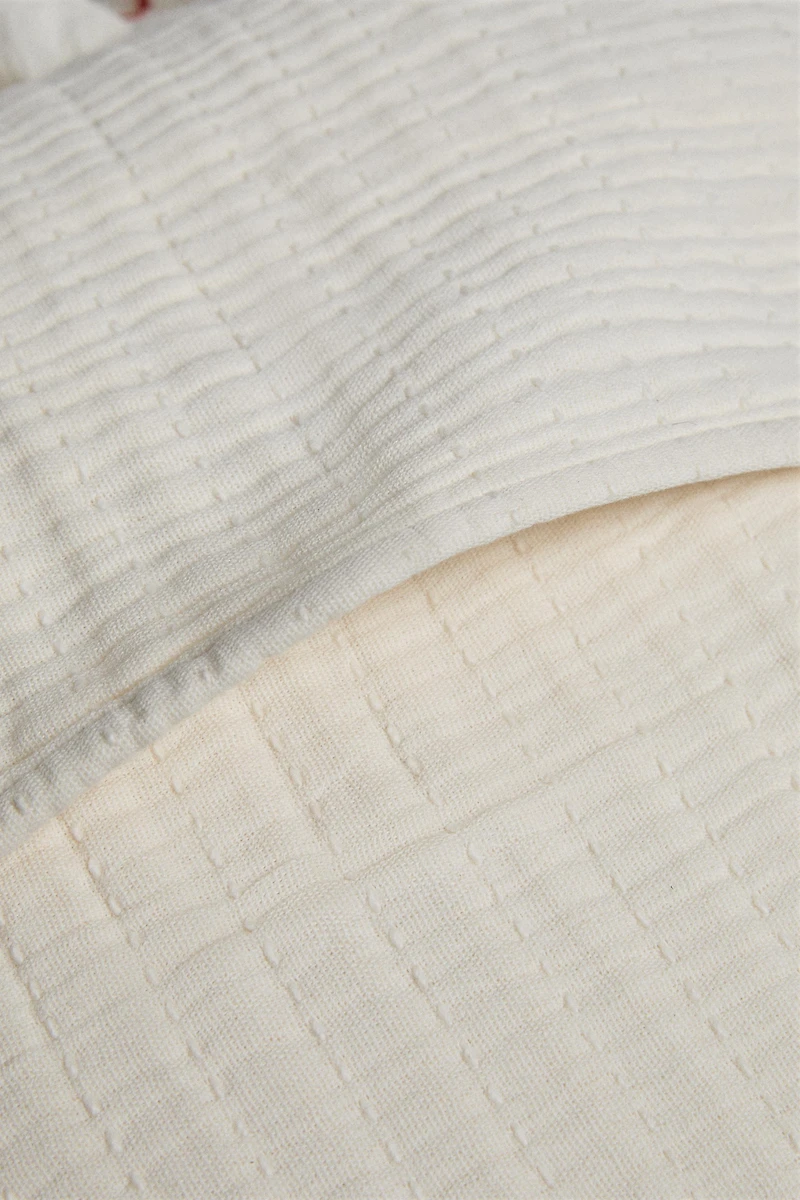 KIDS' TEXTURED RUFFLE THROW PILLOW COVER
