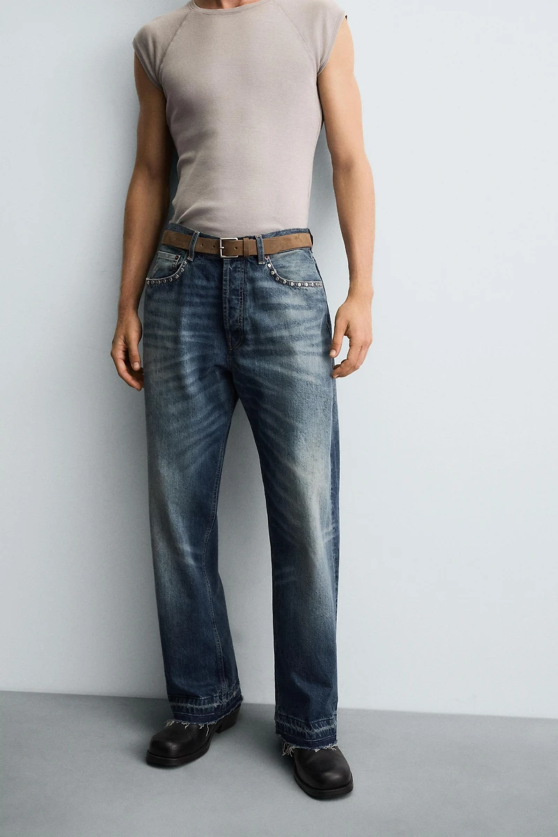 STUDDED LOOSE FIT JEANS
