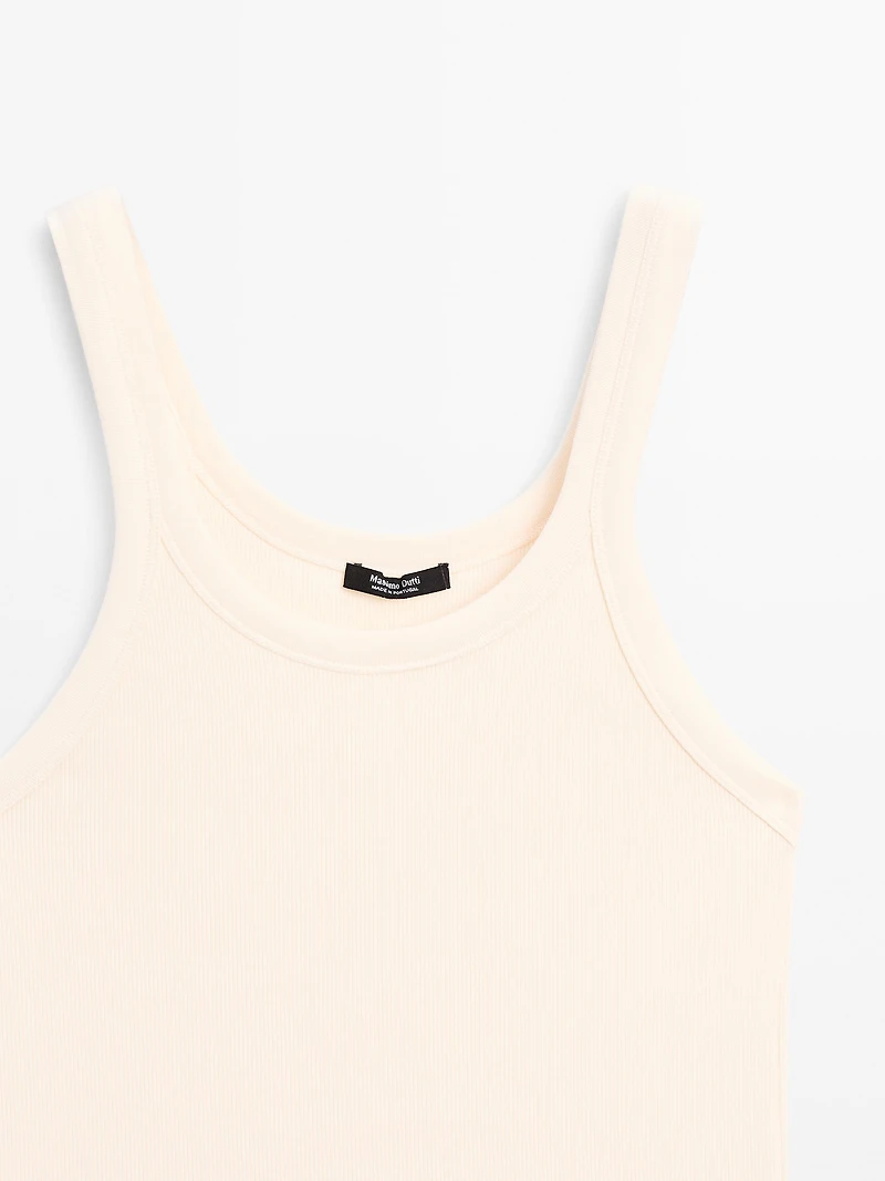 Cotton blend round neck top