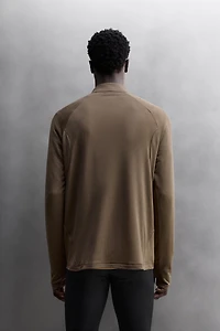 POLARTEC© QUARTER-ZIP SWEATSHIRT