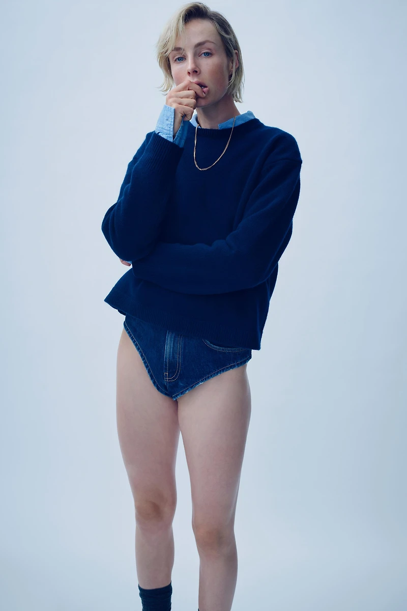 100% WOOL KNIT SWEATER