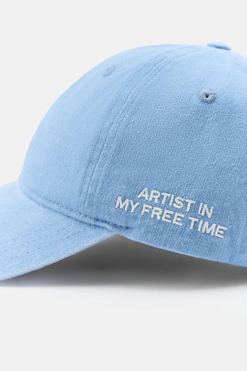 EMBROIDERED TEXT TWILL CAP