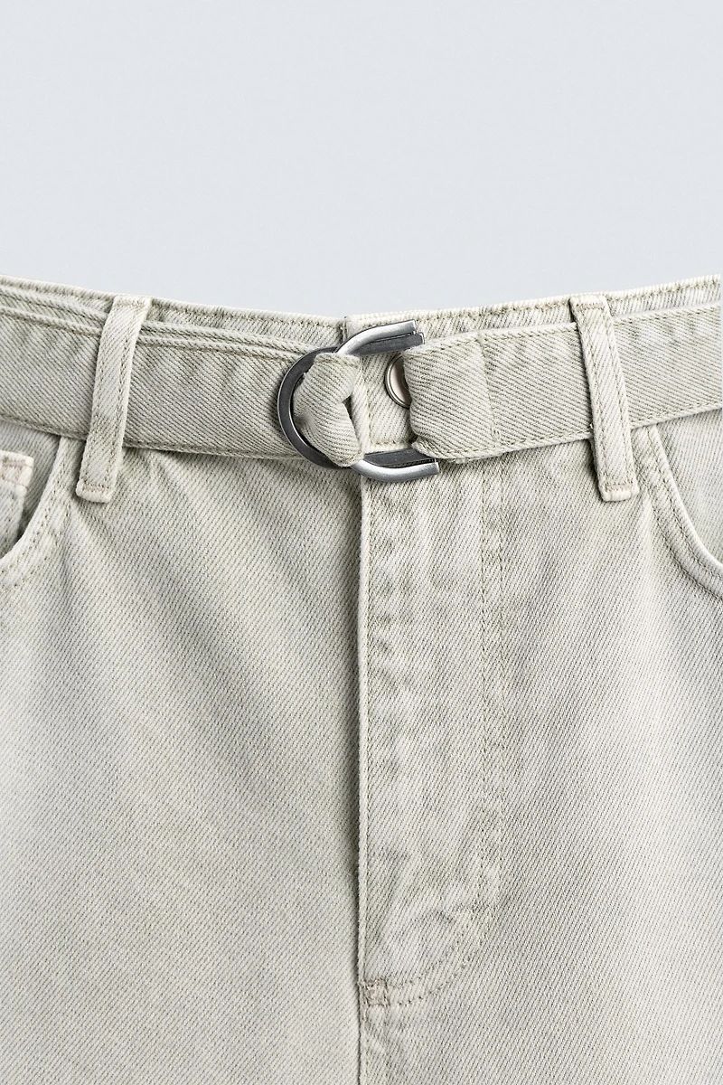 JEAN COUPE DÉCONTRACTÉE CEINTURE