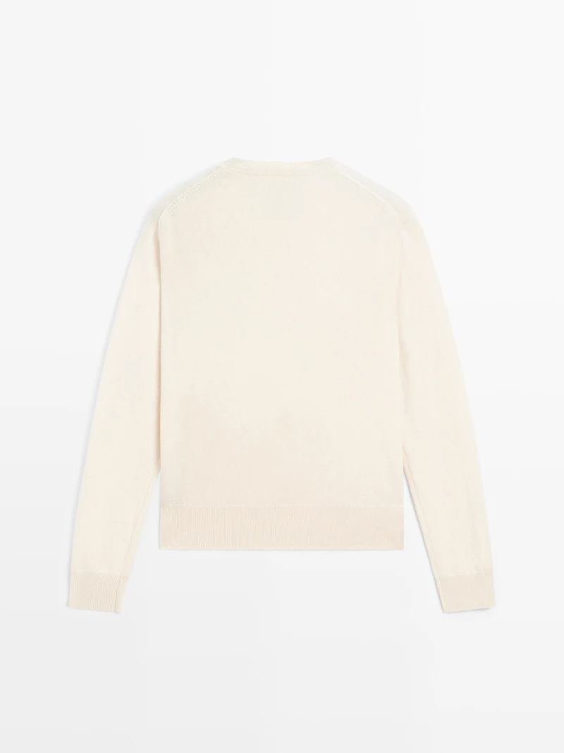 Wool blend knit V-neck sweater