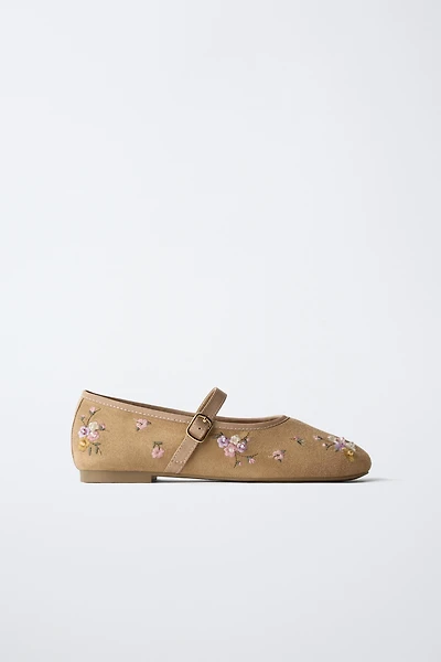 EMBROIDERED FLORAL BALLET FLATS