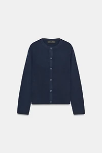 GILET BASIQUE EN MAILLE À BOUTONS