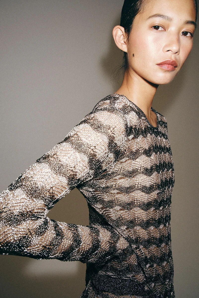 METALLIC THREAD OPEN-KNIT MINI DRESS