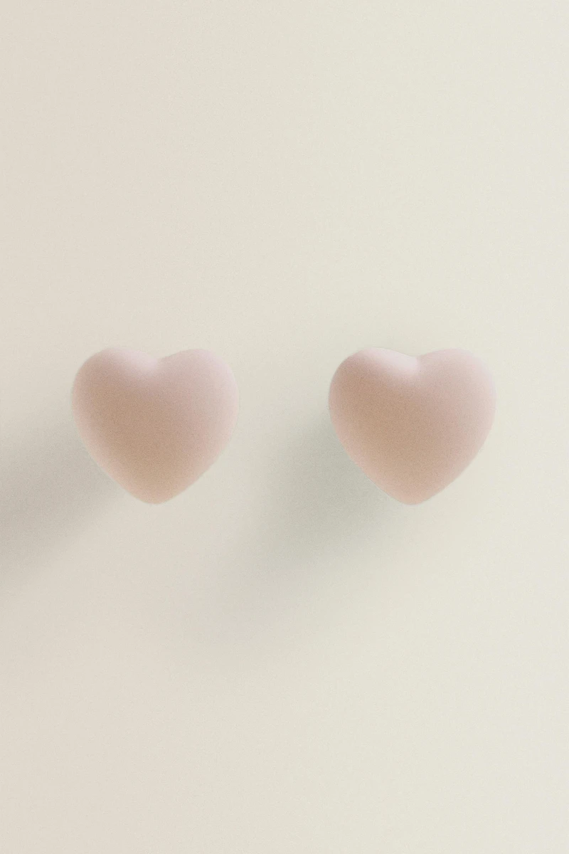 SET OF CHILDREN’S HEART KNOBS (SET OF 2)