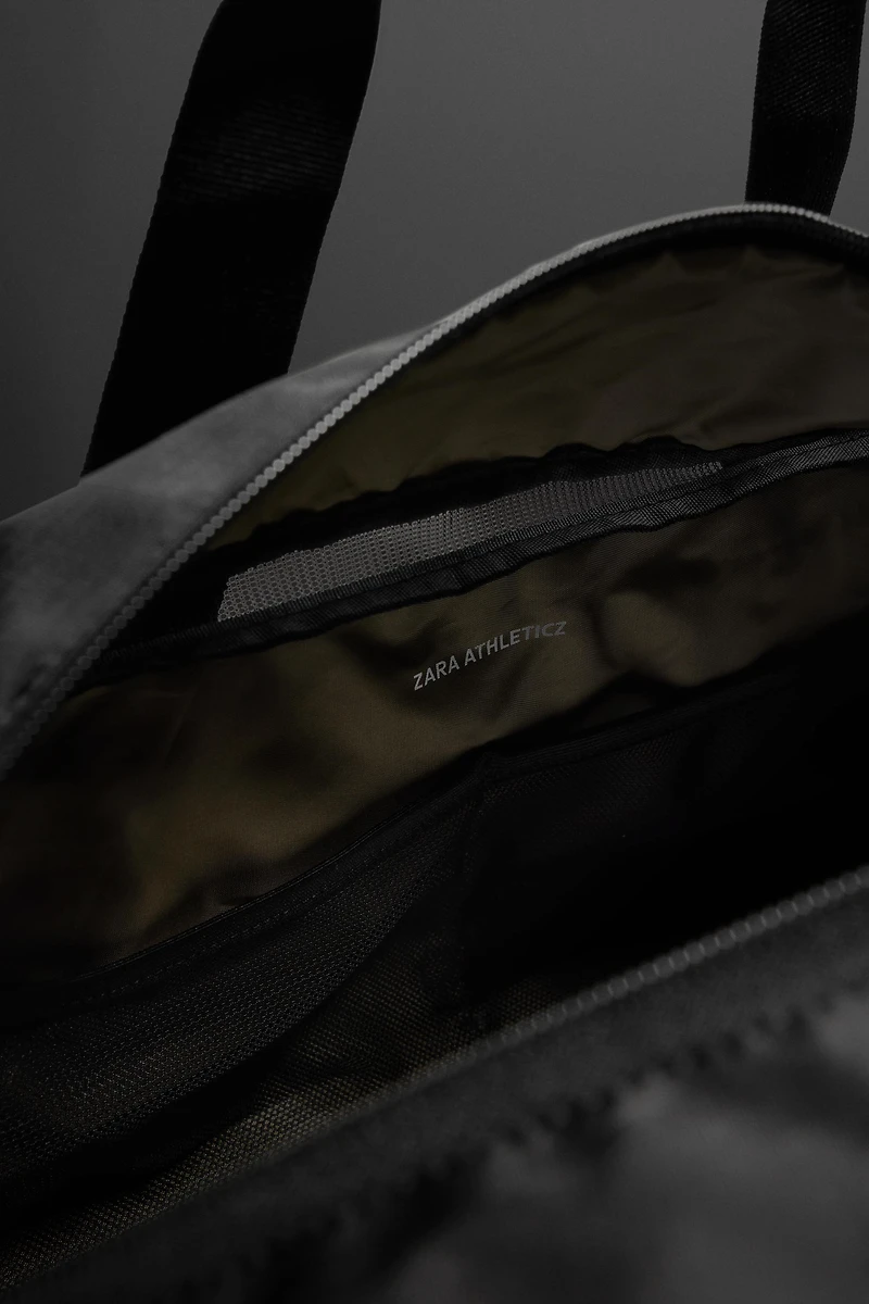 SPORTS DUFFEL BAG