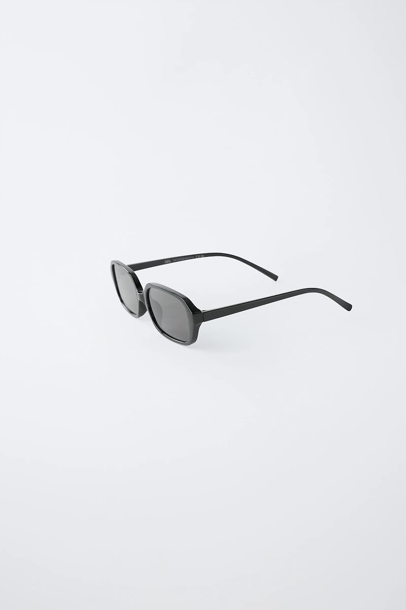 RECTANGULAR PLASTIC FRAME SUNGLASSES
