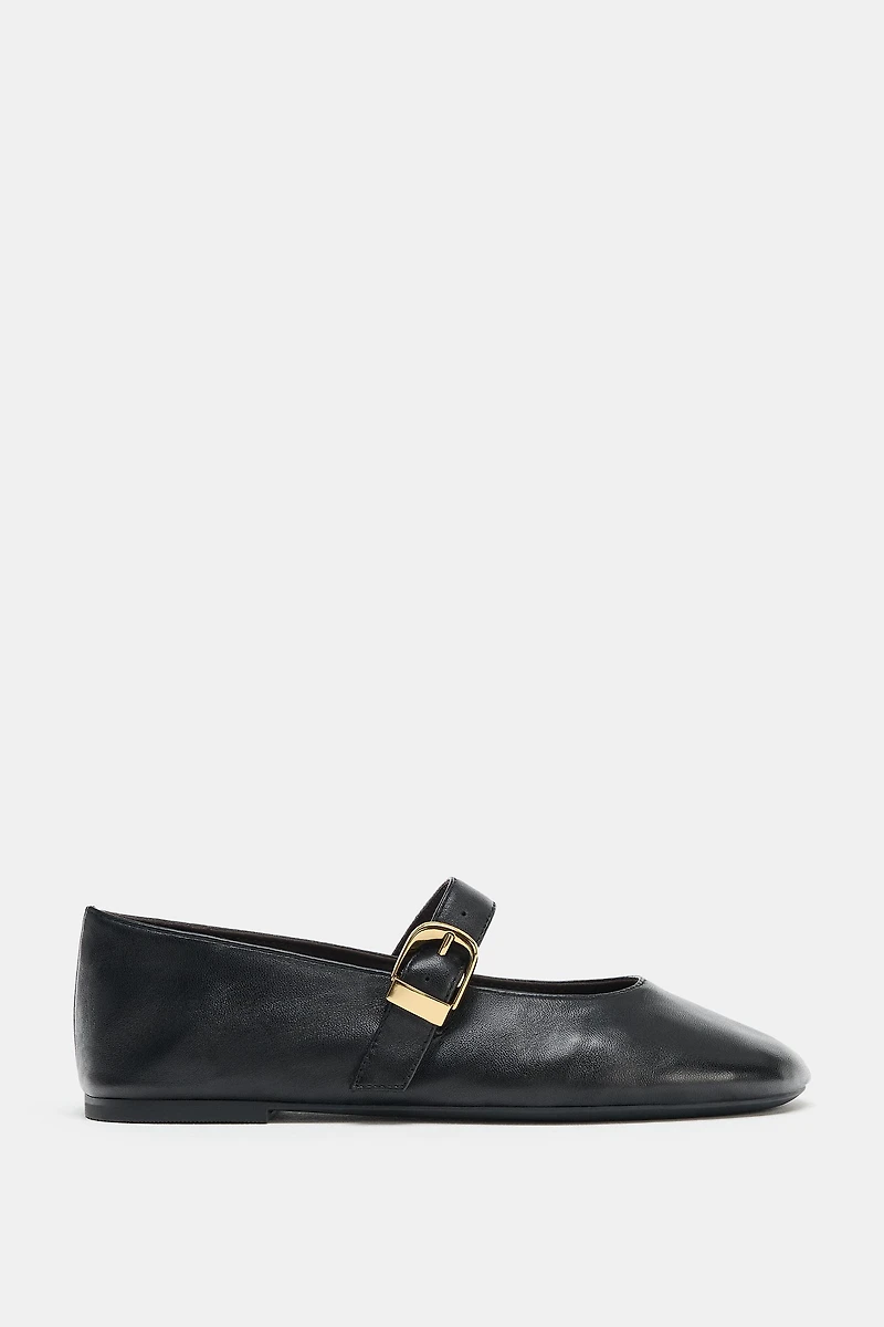LEATHER BUCKLE BALLET FLATS