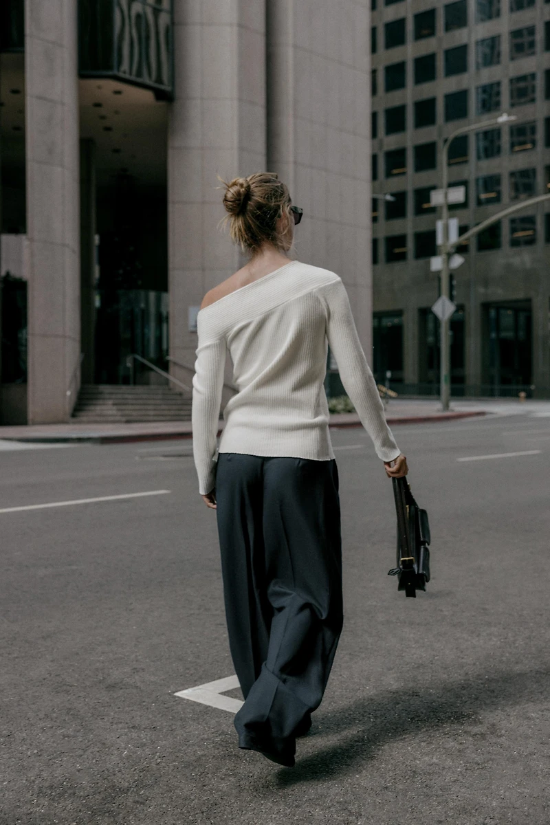 ASYMMETRIC SOFT RIBBED TOP