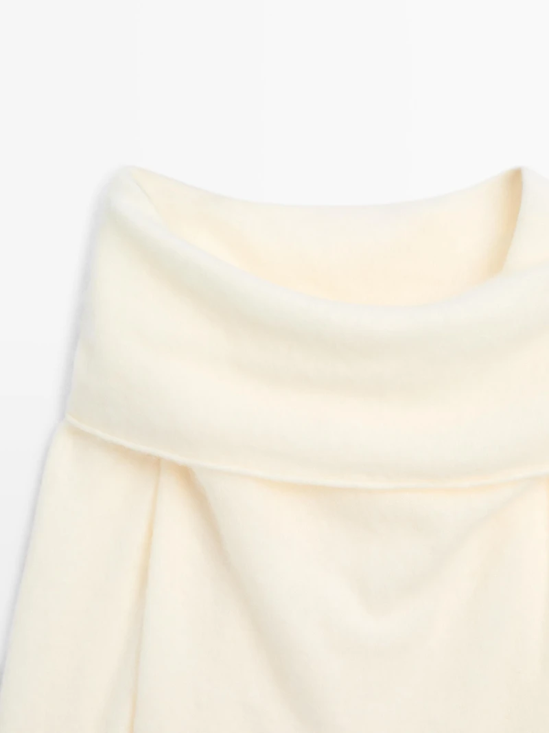 Pull en maille épaules dénudées laine et cachemire