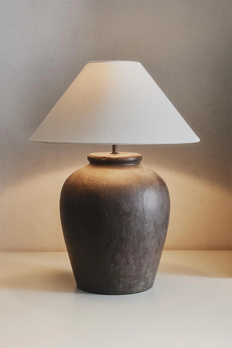 TABLE LAMP WITH CERAMIC BASE