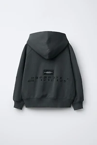 SWEAT À CAPUCHE BRODERIES