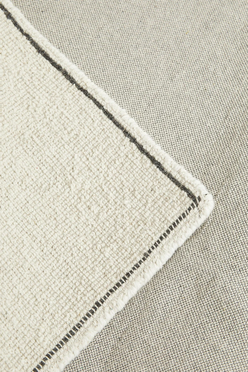 RECTANGULAR BOUCLÉ WOOL AREA RUG