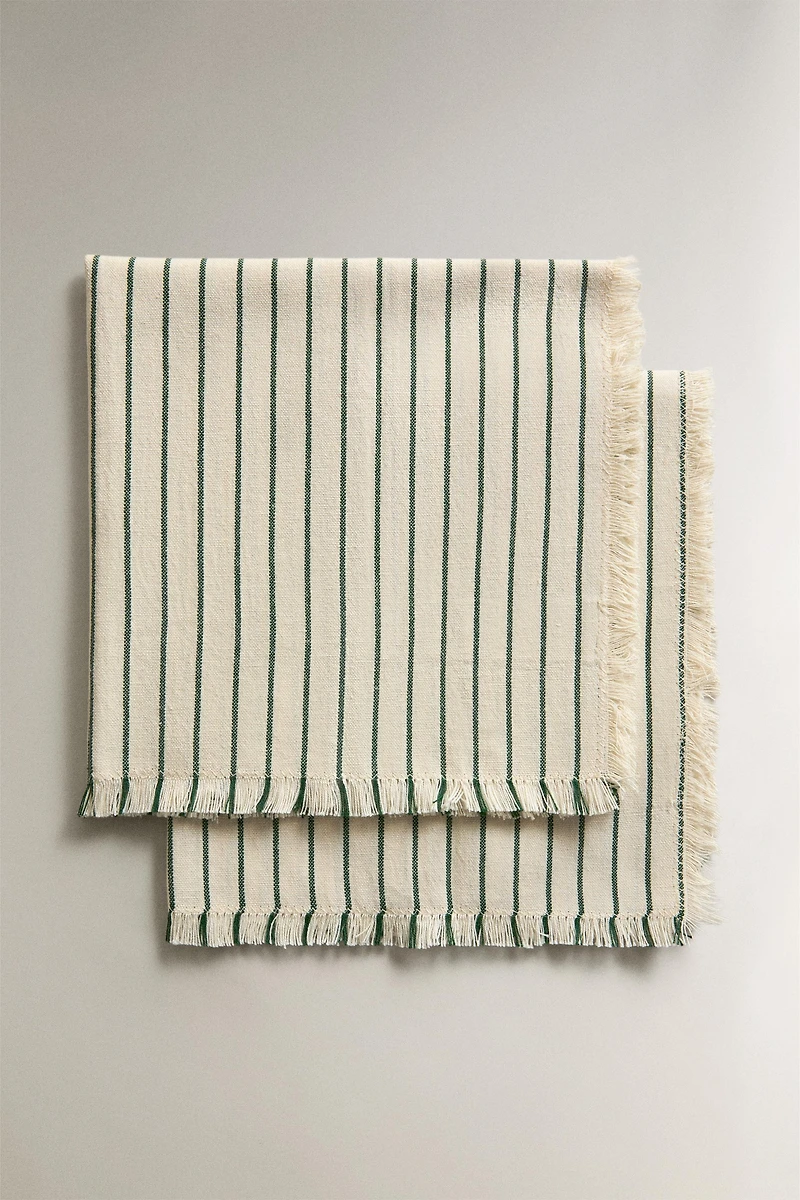 PACK OF STRIPED NAPKINS WITH FRINGE (PACK OF 2)