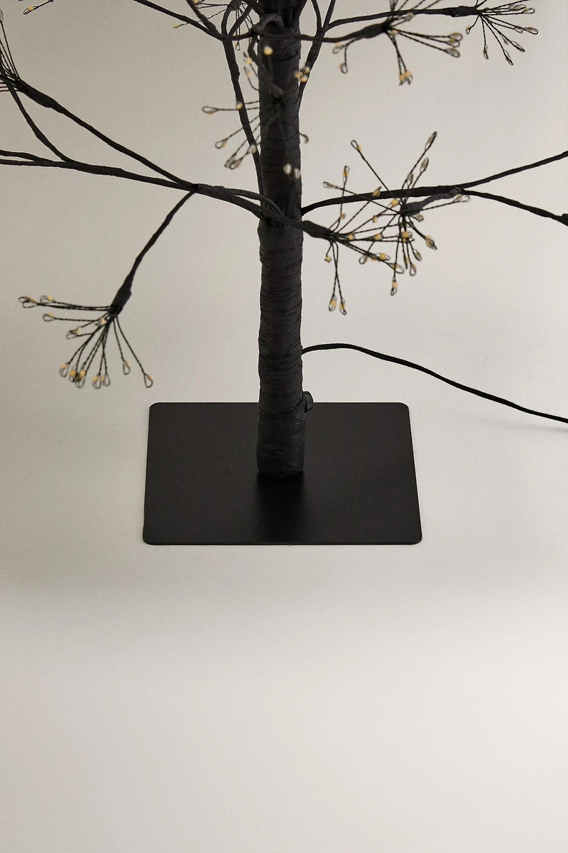 LED LIGHT CHRISTMAS TREE (59.1")