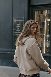 BASIC HOODIE SWEATSHIRT