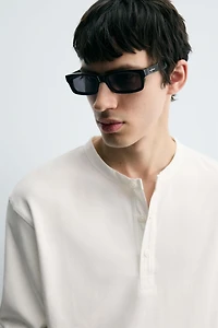 TEXTURED CONTRAST COLLAR T-SHIRT