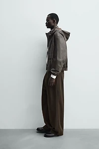 PANTALON COUPE LARGE À PLIS