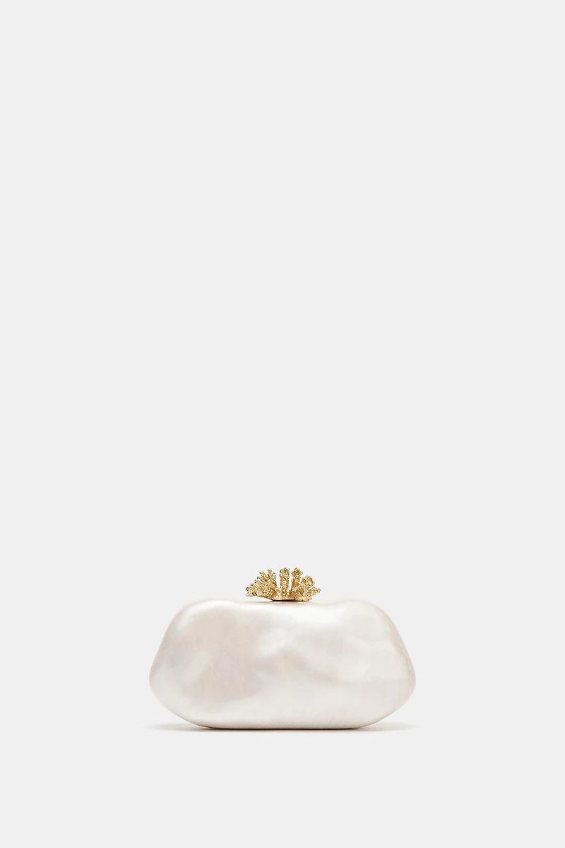 METALLIC DETAIL CLUTCH