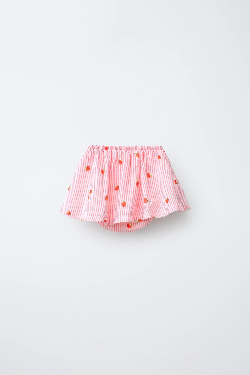 CULOTTE-JUPE À RAYURES ET FRAISES